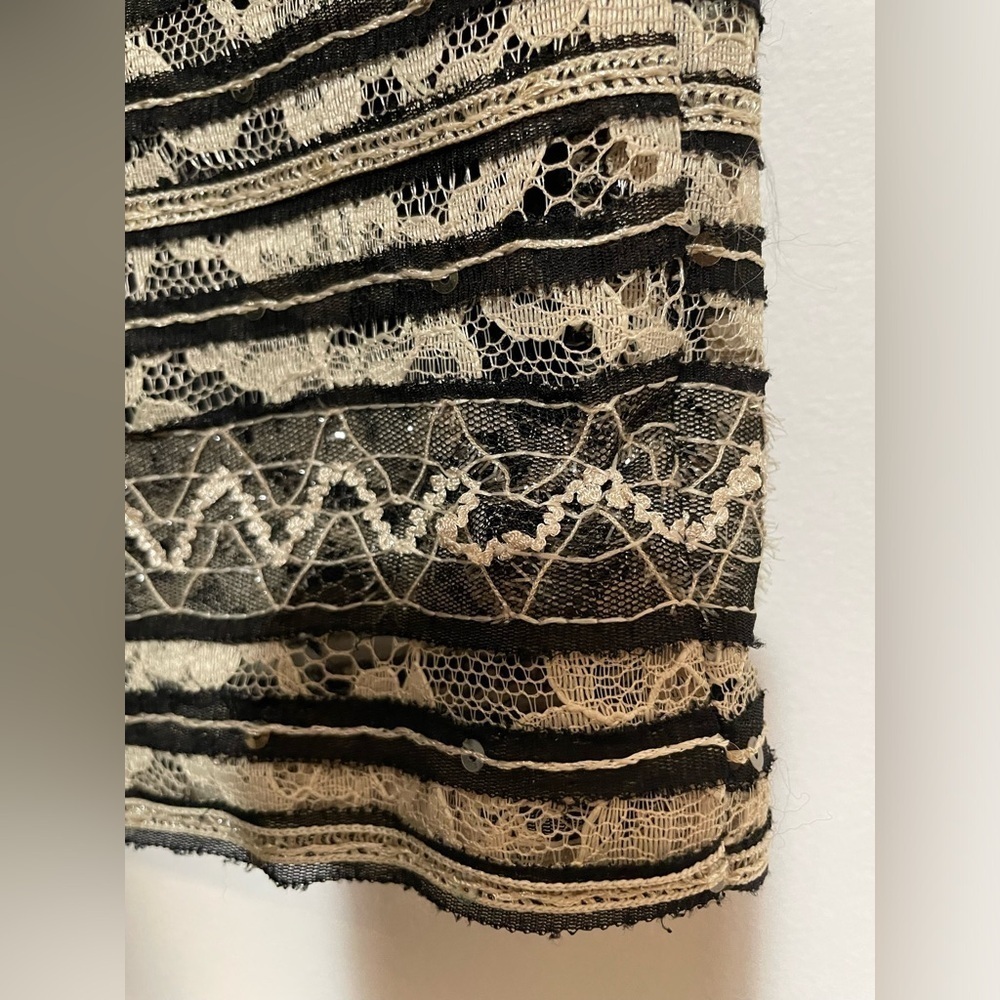 Nanette Lepore Belted Black Beige Lace Sheath Fitted Dress Size 6 Cocktail - Picture 12 of 12